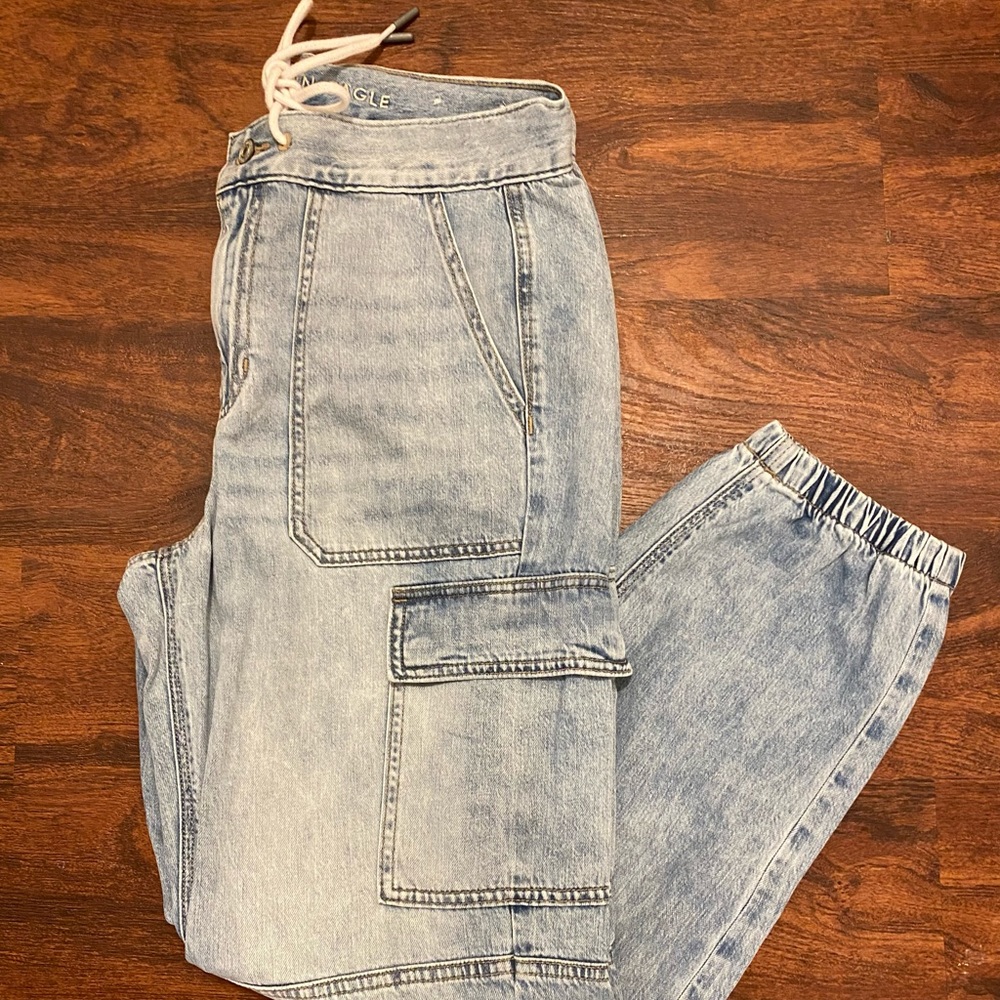 NWOT AE Joggers